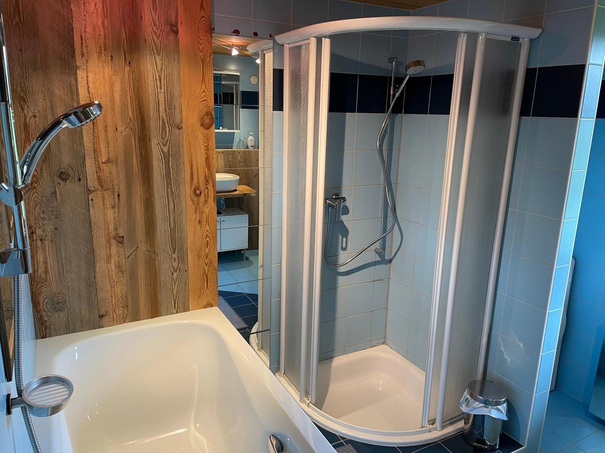 Edelweiss 4 Zi Ferienwohnung In Landhaus Frutigen Zewnętrze zdjęcie